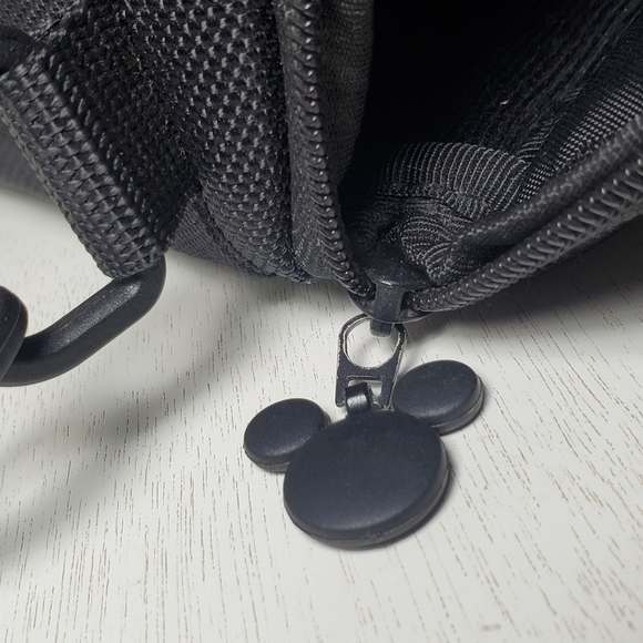 Mickey Mouse Camera Bag Zip Close Pockets Attachable Strap Black Canvas Disney - Picture 4 of 12